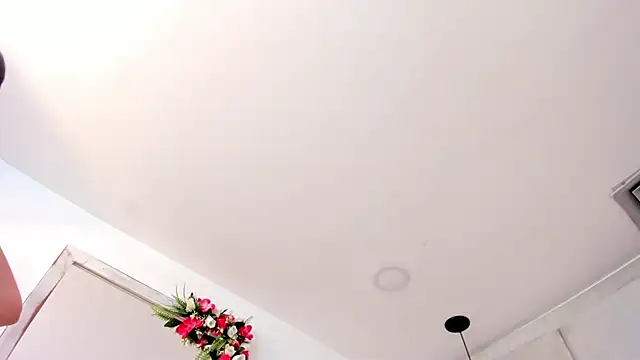 IvonneOwen online show from March 6, 2026, 3:25 am