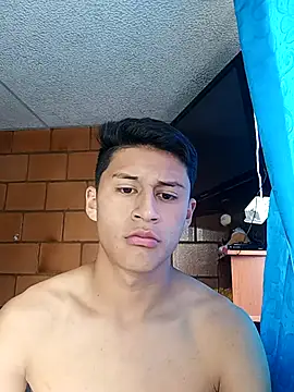 Snapshot of marliton04 chatting on January 7, 2026, 7:05 pm marliton04 online show from January 7, 2026, 7:05 pm