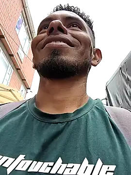 Snapshot of adambrosk_08 chatting on January 8, 2026, 5:26 pm adambrosk 08 online show from January 8, 2026, 5:26 pm