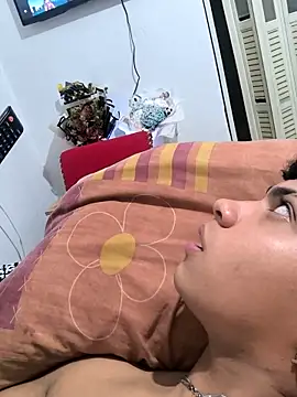 Snapshot of VersedChip chatting on February 13, 2026, 6:42 am VersedChip online show from February 13, 2026, 6:42 am