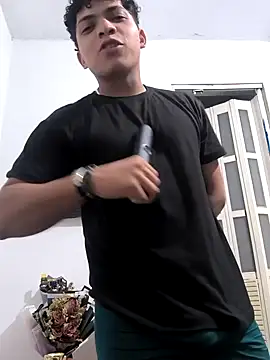 Snapshot of VersedChip chatting on February 26, 2026, 3:49 am VersedChip online show from February 26, 2026, 3:49 am