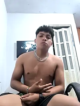 Snapshot of VersedChip chatting on March 5, 2026, 5:47 am VersedChip online show from March 5, 2026, 5:47 am