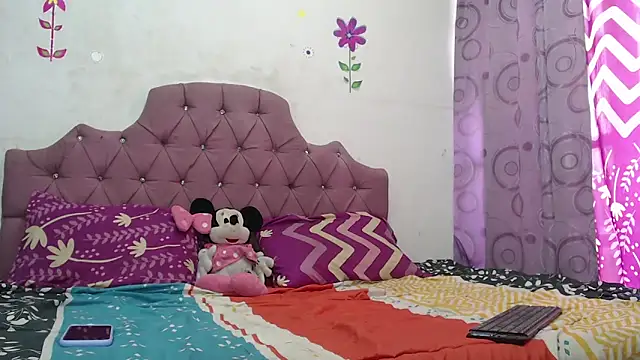 DannaTs1 online show from April 21, 2026, 4:01 pm