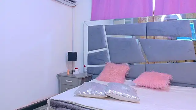 Snapshot of Scook_Gray_ chatting on January 14, 2026, 8:47 pm Scook Gray online show from January 14, 2026, 8:47 pm