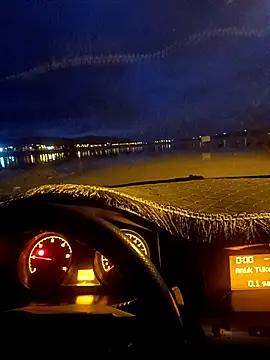 berk denizz 32 online show from March 15, 2026, 4:13 pm