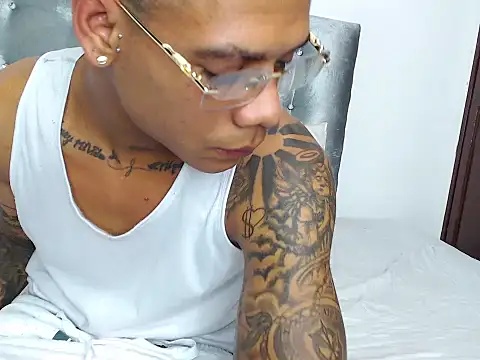 Snapshot of joelgarretx chatting on January 10, 2026, 3:52 am joelgarretx online show from January 10, 2026, 3:52 am