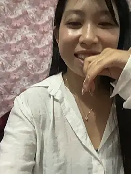 Snapshot of Mayly_lucky2 chatting on July 4, 2026, 10:43 am Mayly lucky2 online show from July 4, 2026, 10:43 am