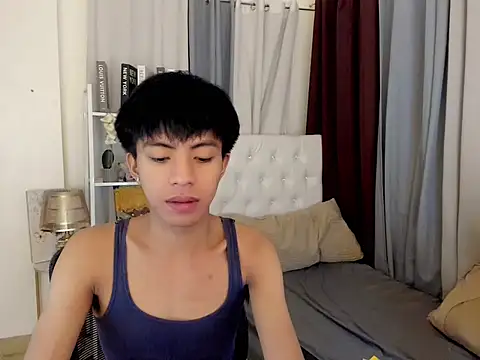 Snapshot of davincihugecock chatting on March 15, 2026, 4:46 pm davincihugecock online show from March 15, 2026, 4:46 pm