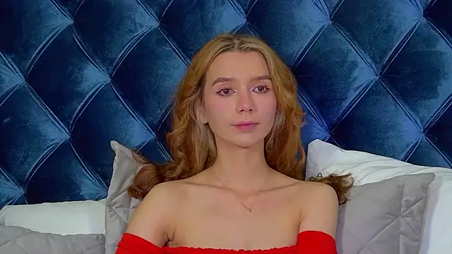 VanessaVienne online show from February 8, 2026, 4:10 pm