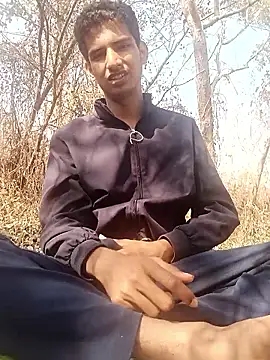 Snapshot of sahilcute1 chatting on January 15, 2026, 5:23 am sahilcute1 online show from January 15, 2026, 5:23 am