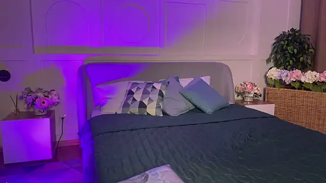  SilkyShadow  online show from February 13, 2026, 1:12 am