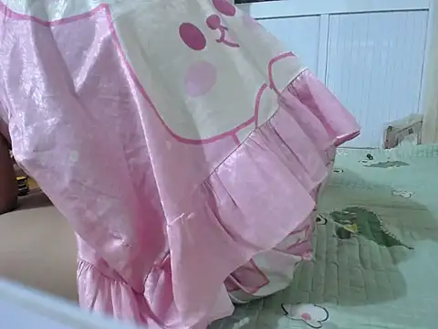 Snapshot of -Mimiu- chatting on April 6, 2026, 4:46 am -Mimiu- online show from April 6, 2026, 4:46 am