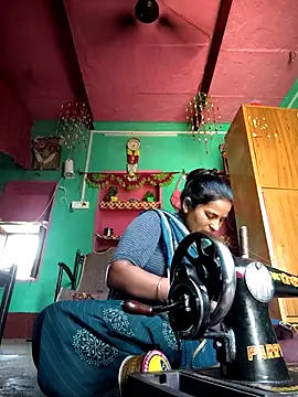 Reena lodha online show from April 20, 2026, 11:24 am