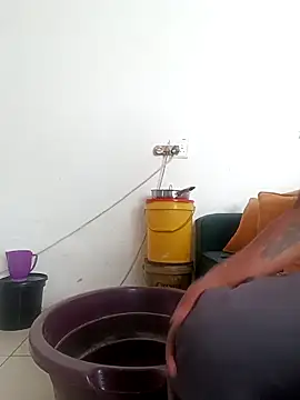 Winterslender online show from April 2, 2026, 7:39 am