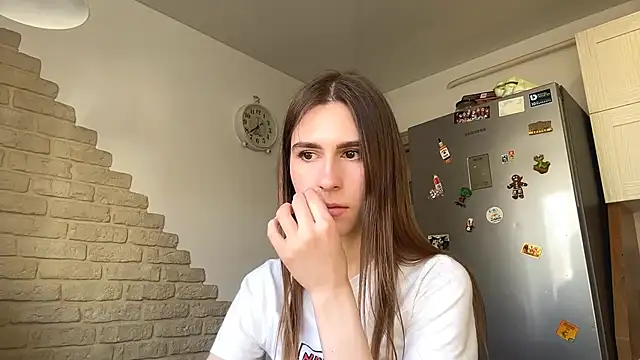 ElsieKuhlmann online show from March 24, 2026, 8:52 am