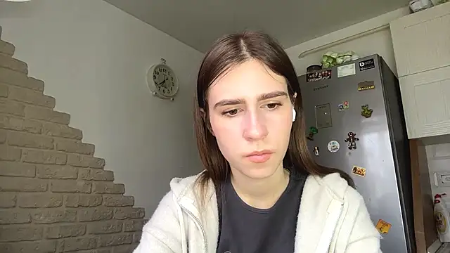 ElsieKuhlmann online show from April 9, 2026, 2:22 pm