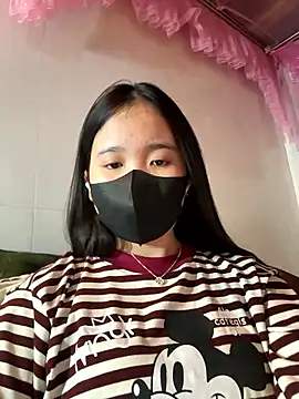 Gwen879 online show from January 12, 2026, 1:16 pm