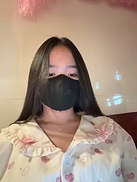 Gwen879 online show from February 3, 2026, 7:24 am