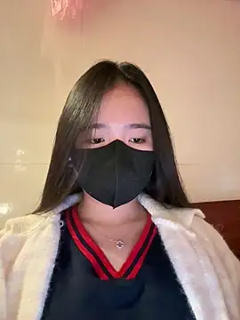 Gwen879 online show from March 12, 2026, 12:06 am