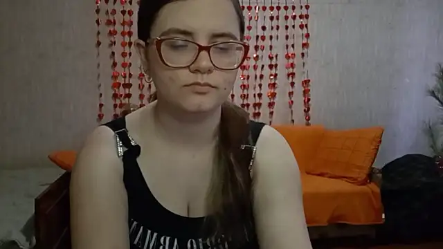 Snapshot of Miyabeee chatting on March 6, 2026, 7:38 am Miyabeee online show from March 6, 2026, 7:38 am