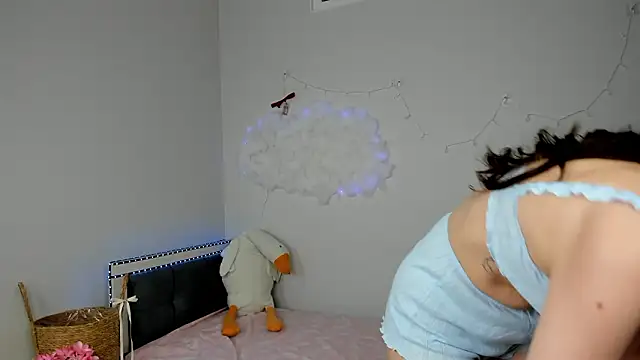 elina syui online show from February 26, 2026, 5:34 pm