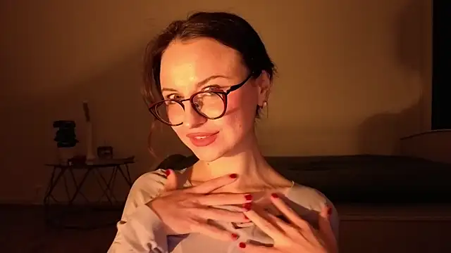 Snapshot of Satin_Sin chatting on May 14, 2026, 7:42 pm Satin Sin online show from May 14, 2026, 7:42 pm