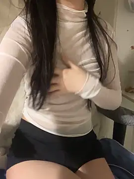 Linaa sexxy online show from February 9, 2026, 5:17 pm