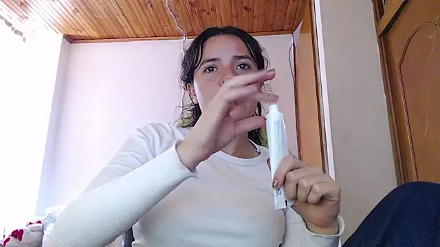 Shanel Lozano online show from February 25, 2026, 5:22 pm