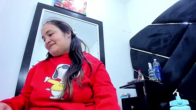 MiaRouss69 online show from May 10, 2026, 11:04 am