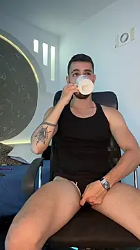 Snapshot of Apolo_lux1 chatting on April 30, 2026, 8:57 pm Apolo lux1 online show from April 30, 2026, 8:57 pm