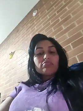 LunaRouuse  online show from March 31, 2026, 11:38 pm