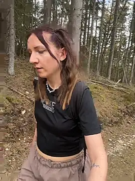 Snapshot of Marina_und_Jayden chatting on April 16, 2026, 1:12 pm Marina und Jayden online show from April 16, 2026, 1:12 pm