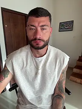 Snapshot of FrancoRossi_ chatting on February 17, 2026, 12:23 pm FrancoRossi online show from February 17, 2026, 12:23 pm