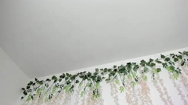 lizz lunna online show from March 27, 2026, 10:09 pm