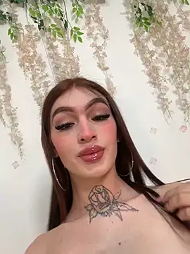 lizz lunna online show from May 13, 2026, 9:00 pm