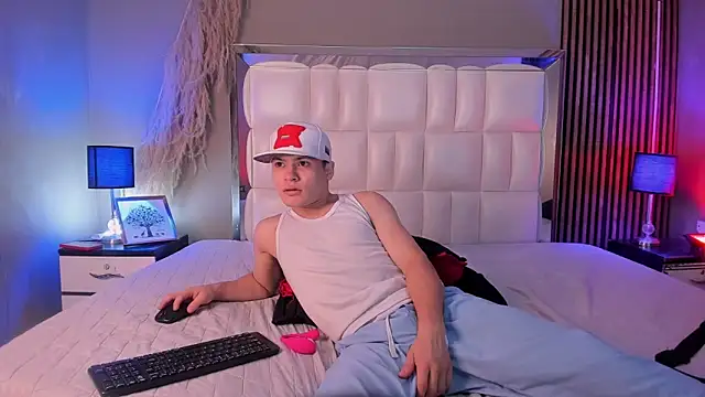 Roger And Ramona online show from March 24, 2026, 12:43 pm