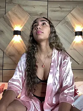 Snapshot of LeslyCooper1 chatting on January 17, 2026, 12:32 pm LeslyCooper1 online show from January 17, 2026, 12:32 pm