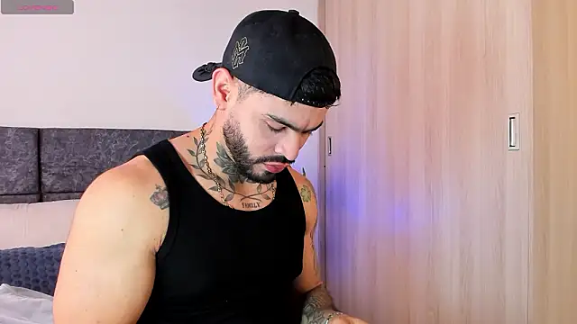 thiago ferrari  online show from February 24, 2026, 9:13 pm