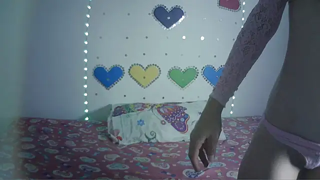 Mia Suarez7 online show from April 3, 2026, 2:31 am