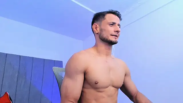 Snapshot of Adonys_Lewis_ chatting on April 14, 2026, 4:40 am Adonys Lewis online show from April 14, 2026, 4:40 am