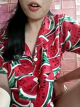 Snapshot of Chammy720 chatting on April 1, 2026, 2:47 pm Chammy720 online show from April 1, 2026, 2:47 pm