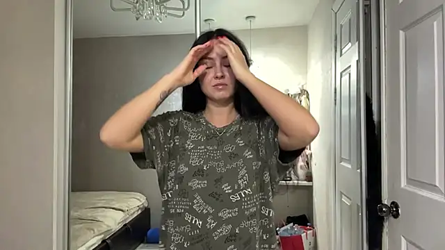 Snapshot of Marryrembi chatting on January 13, 2026, 9:14 am Marryrembi online show from January 13, 2026, 9:14 am