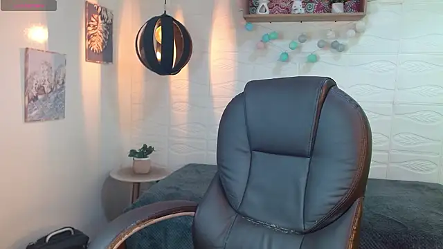 paullcb online show from February 27, 2026, 4:01 am