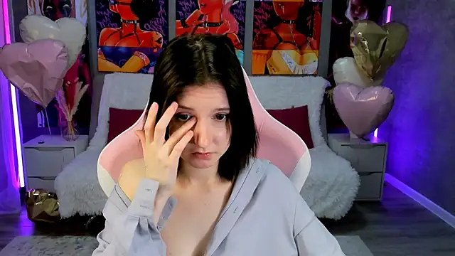 Snapshot of KikaOsterman chatting on February 27, 2026, 11:54 am KikaOsterman online show from February 27, 2026, 11:54 am