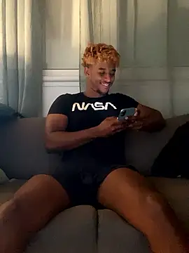 Snapshot of Axel_black10 chatting on January 12, 2026, 11:59 am Axel black10 online show from January 12, 2026, 11:59 am