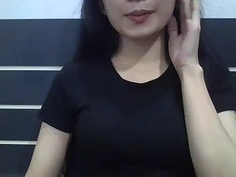 Snapshot of berry_alma06 chatting on July 5, 2026, 1:12 am berry alma06 online show from July 5, 2026, 1:12 am