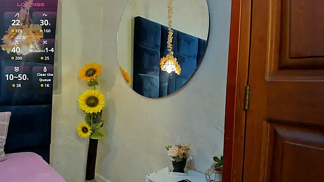 Laura Miller1 online show from March 12, 2026, 8:04 pm