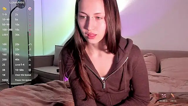 Snapshot of julie_qwerty chatting on March 16, 2026, 4:44 pm julie qwerty online show from March 16, 2026, 4:44 pm