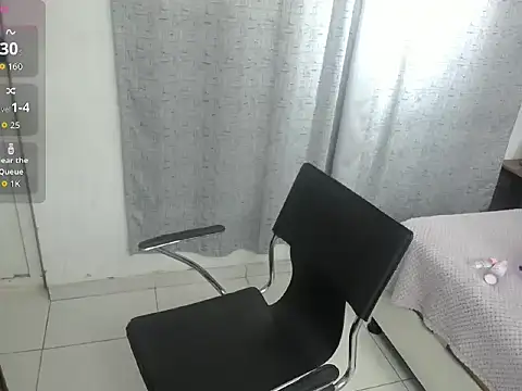 Snapshot of miss_charlott_18 chatting on March 6, 2026, 12:34 pm miss charlott 18 online show from March 6, 2026, 12:34 pm