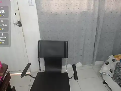 Snapshot of miss_charlott_18 chatting on March 29, 2026, 2:28 pm miss charlott 18 online show from March 29, 2026, 2:28 pm
